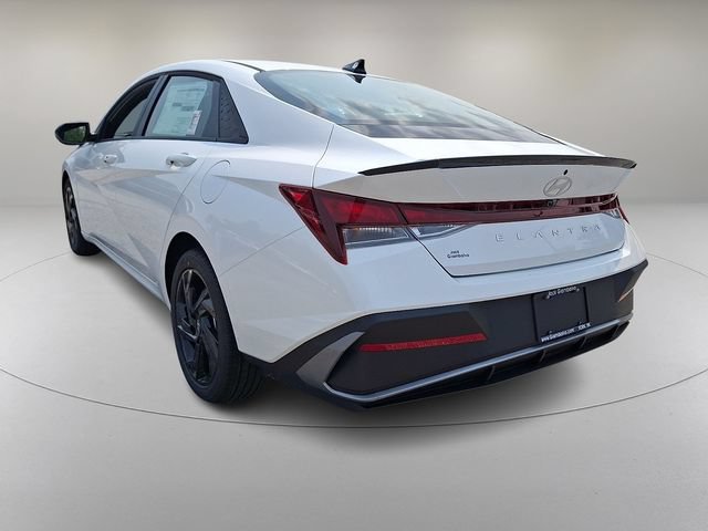 New 2026 Hyundai Elantra SEL Sport FWD image 5