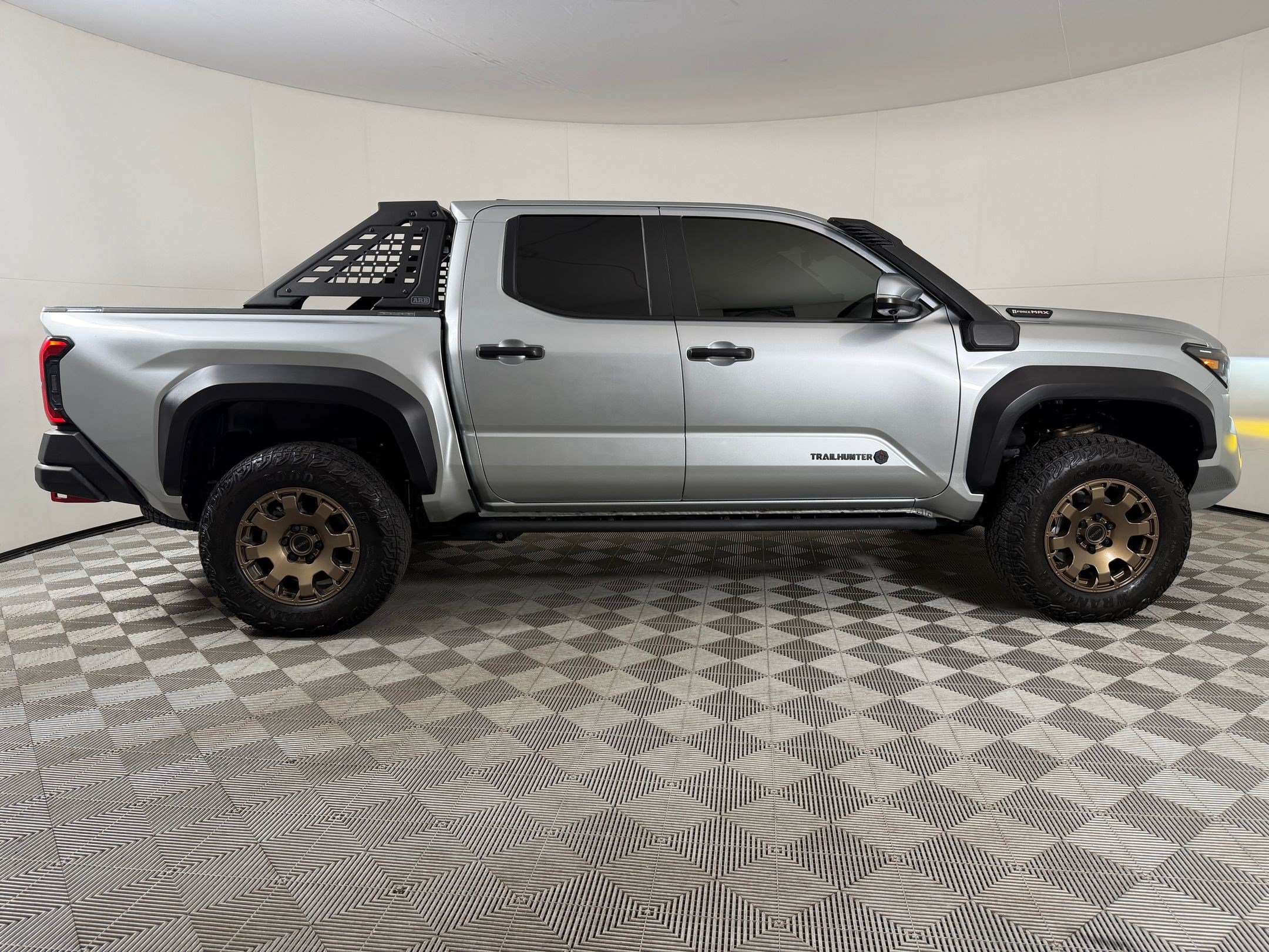 Used 2025 Toyota Tacoma 4x4 Double Cab Hybrid image 8