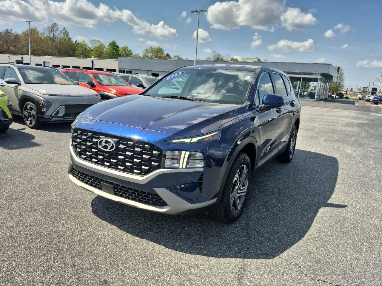 Used 2023 Hyundai Santa Fe SE image 3