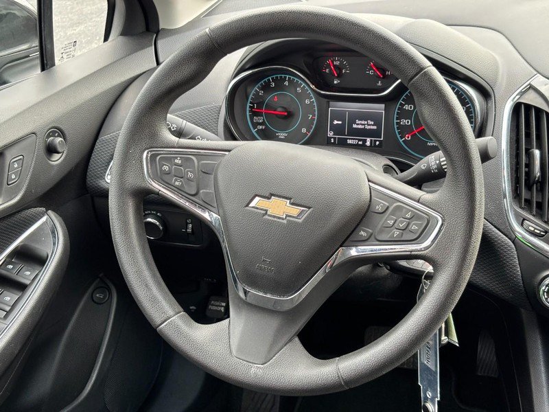 Used 2016 Chevrolet Cruze LT FWD image 12