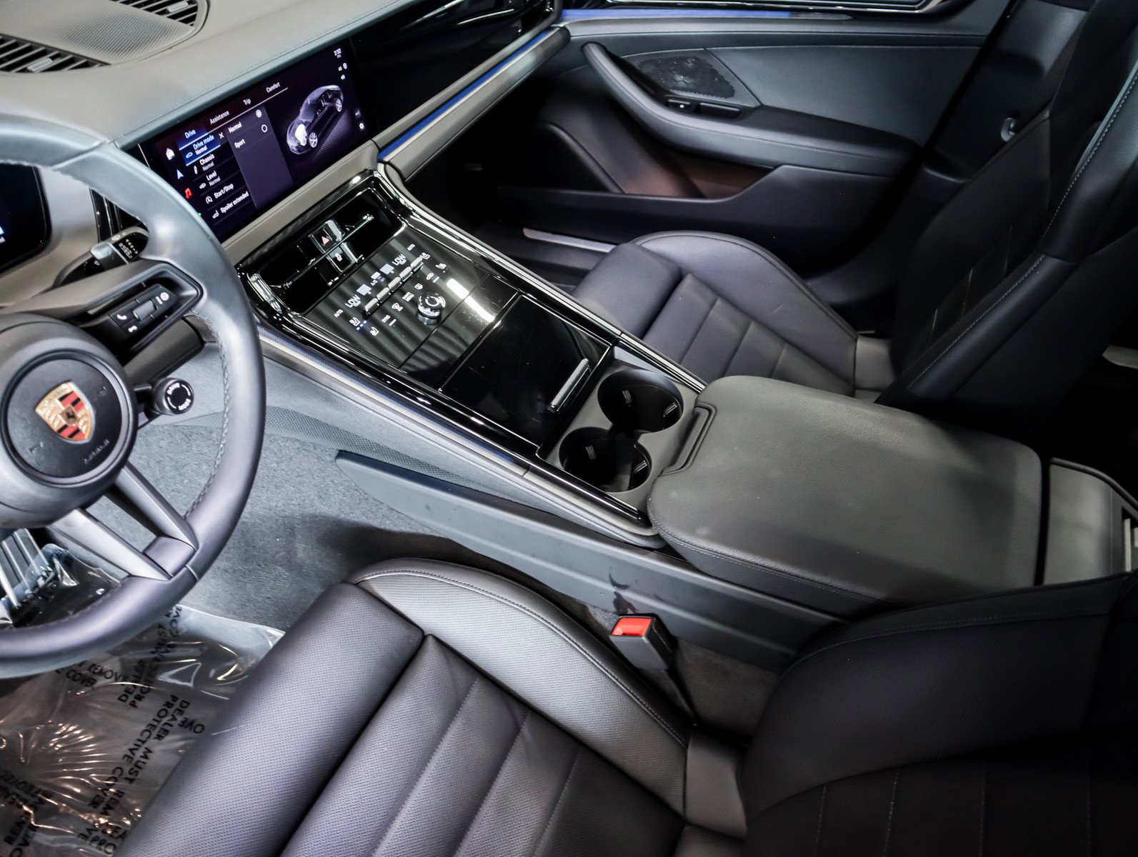 Certified 2025 Porsche Panamera 4 image 17