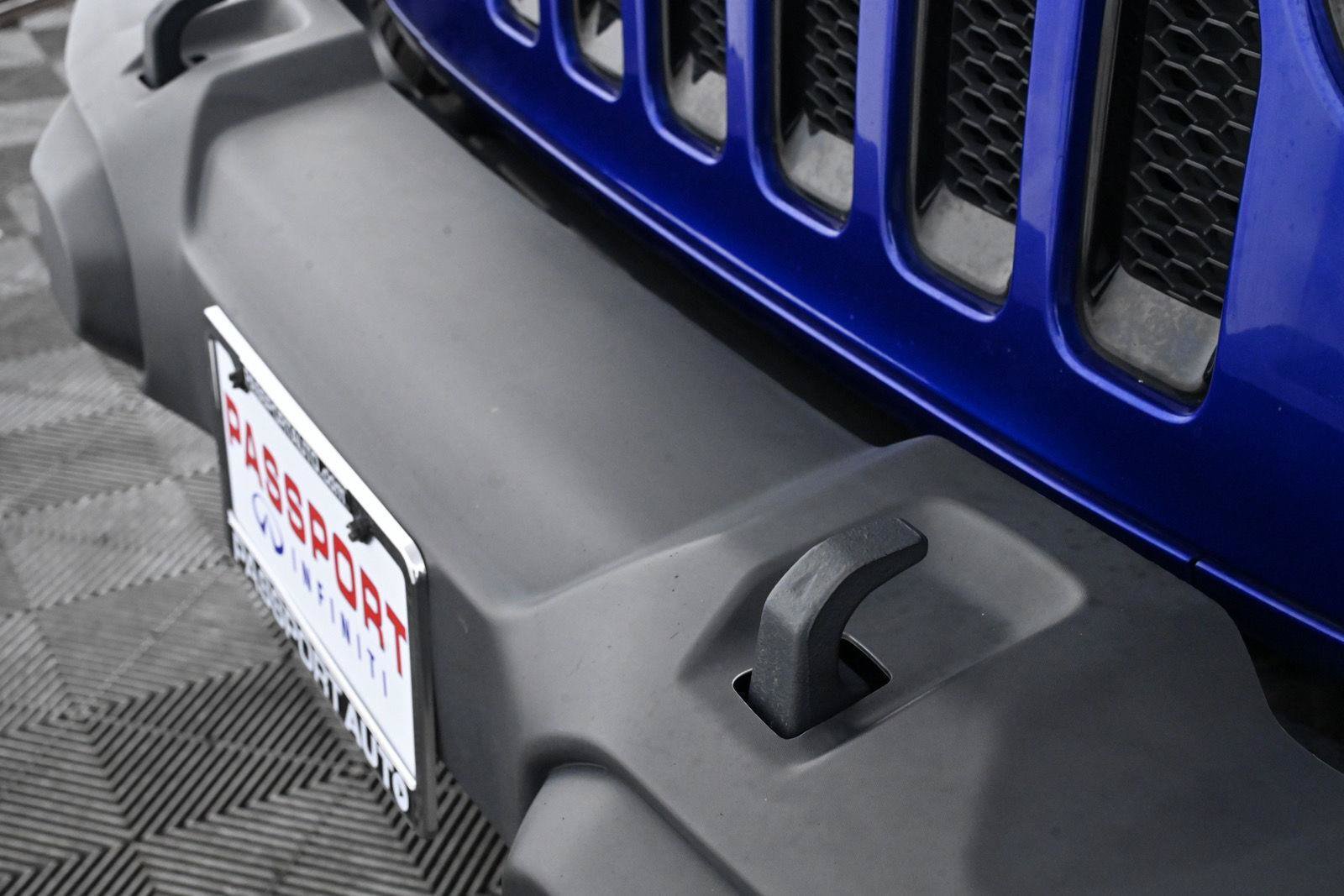 Used 2020 Jeep Wrangler Unlimited Sahara AWD/4WD image 12