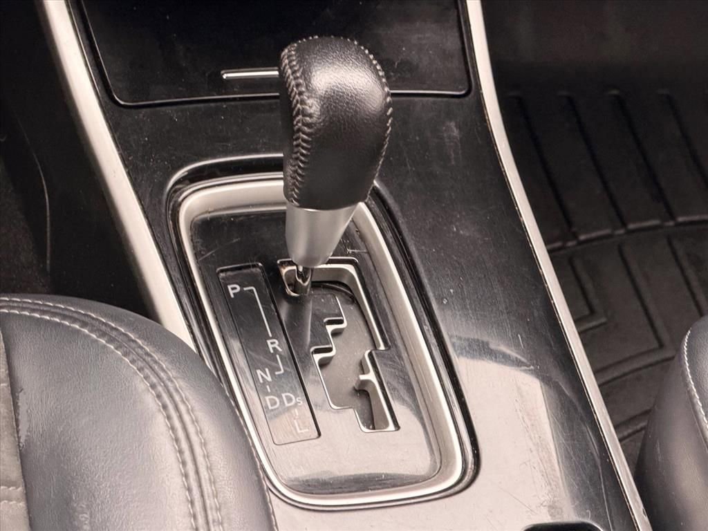 Used 2019 Mitsubishi Outlander AWD image 25