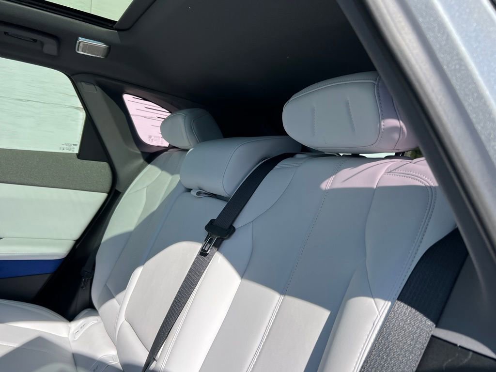 New 2026 Cadillac Optiq Luxury 1 image 17