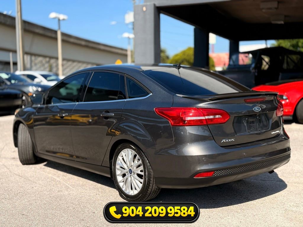 Used 2017 Ford Focus Titanium image 4