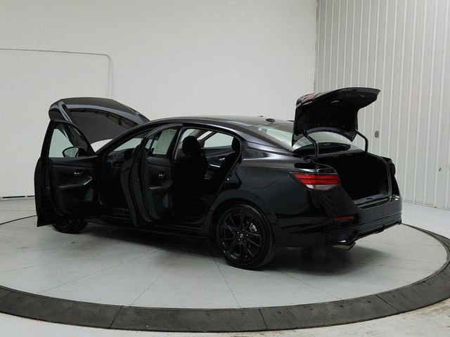 Used 2025 Nissan Sentra SR w/ Midnight Edition image 13
