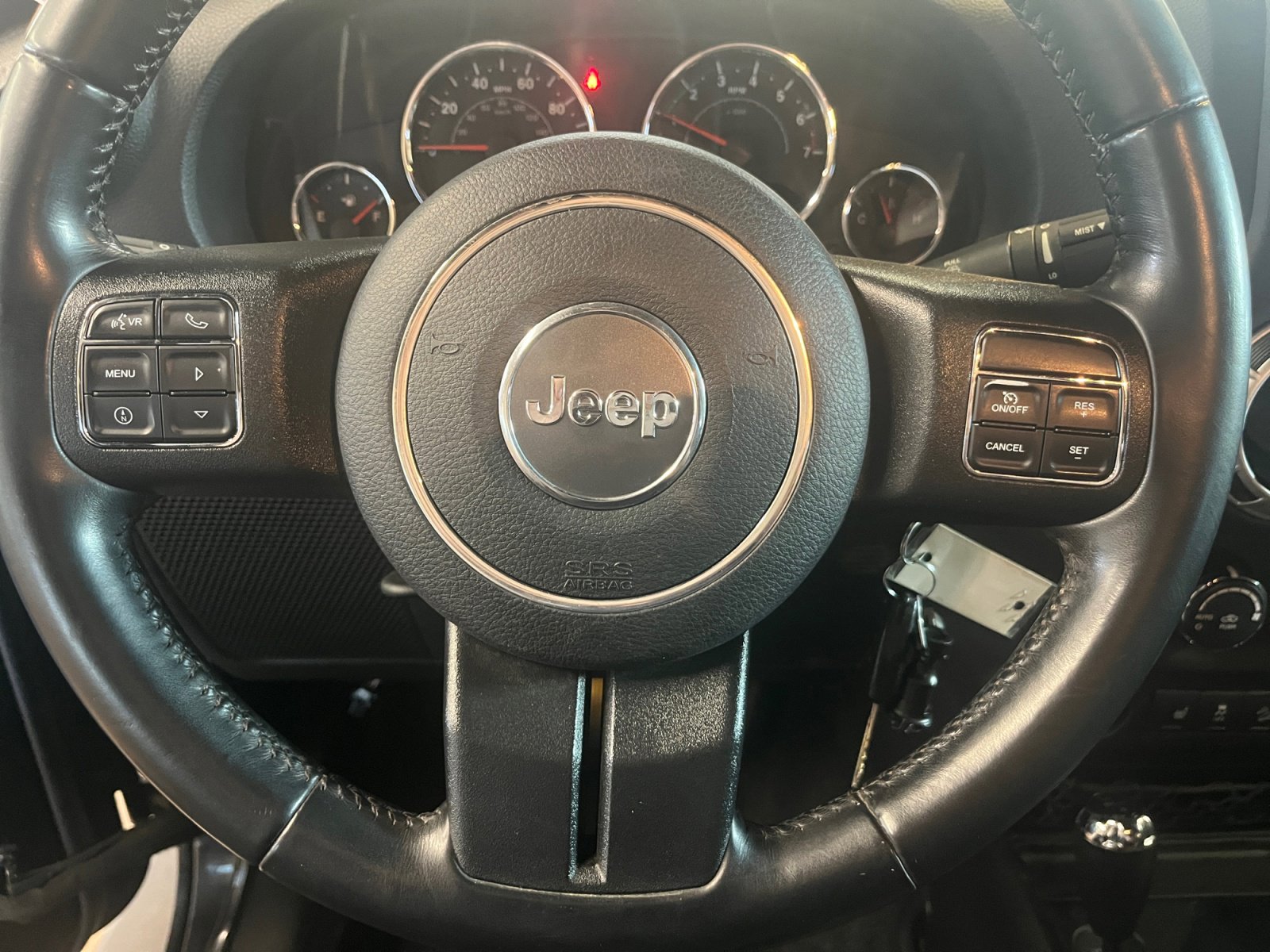 Used 2018 Jeep Wrangler Unlimited Sahara w/ Connectivity Group image 22