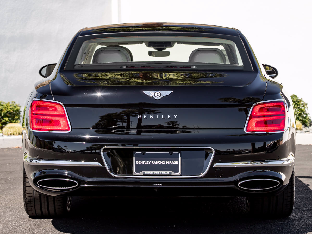 Used 2026 Bentley Flying Spur Plug-In Hybrid AWD/4WD image 13