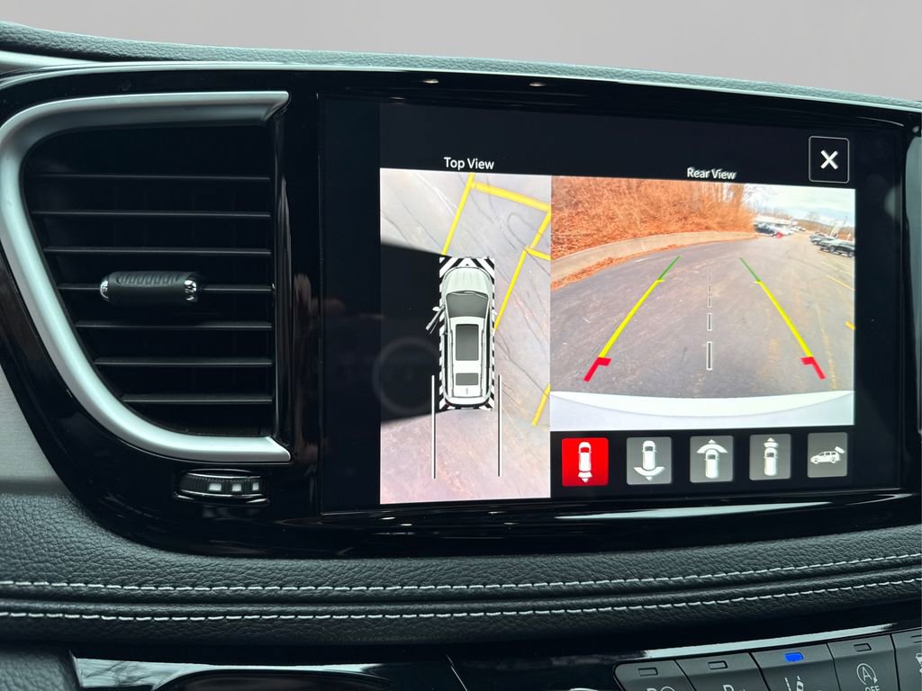 Used 2024 Chrysler Pacifica Limited w/ S Appearance Package image 31