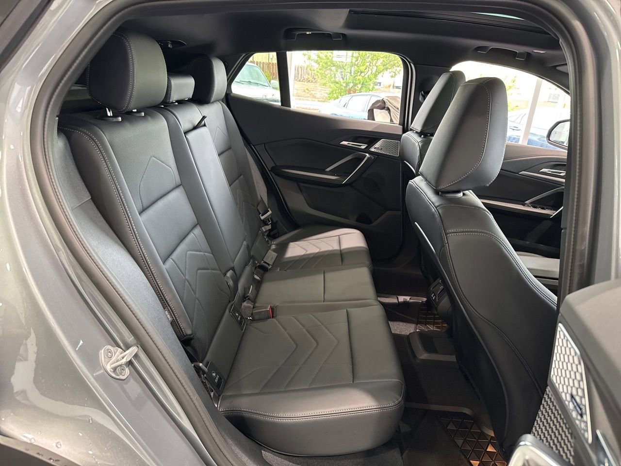 Used 2025 BMW X2 xDrive28i w/ Technology Package image 44