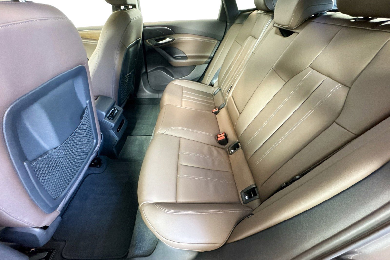 Used 2025 Audi A6 e-tron Premium w/ Convenience Package image 21