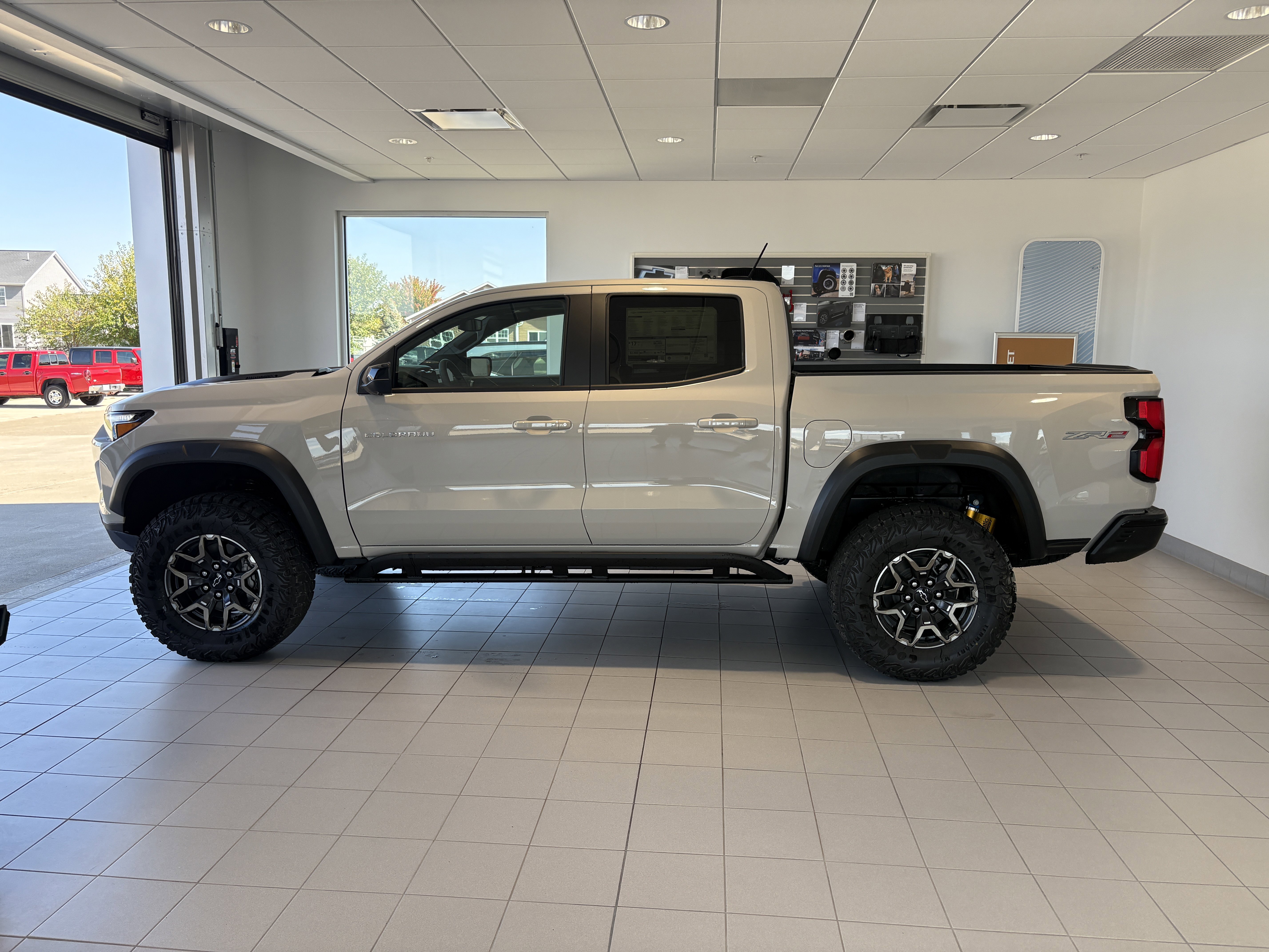New 2026 Chevrolet Colorado ZR2 w/ Technology Package image 2