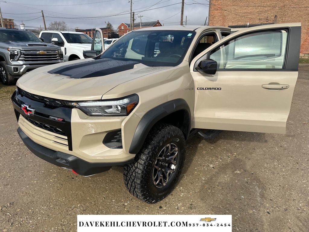 Used 2024 Chevrolet Colorado ZR2 image 25