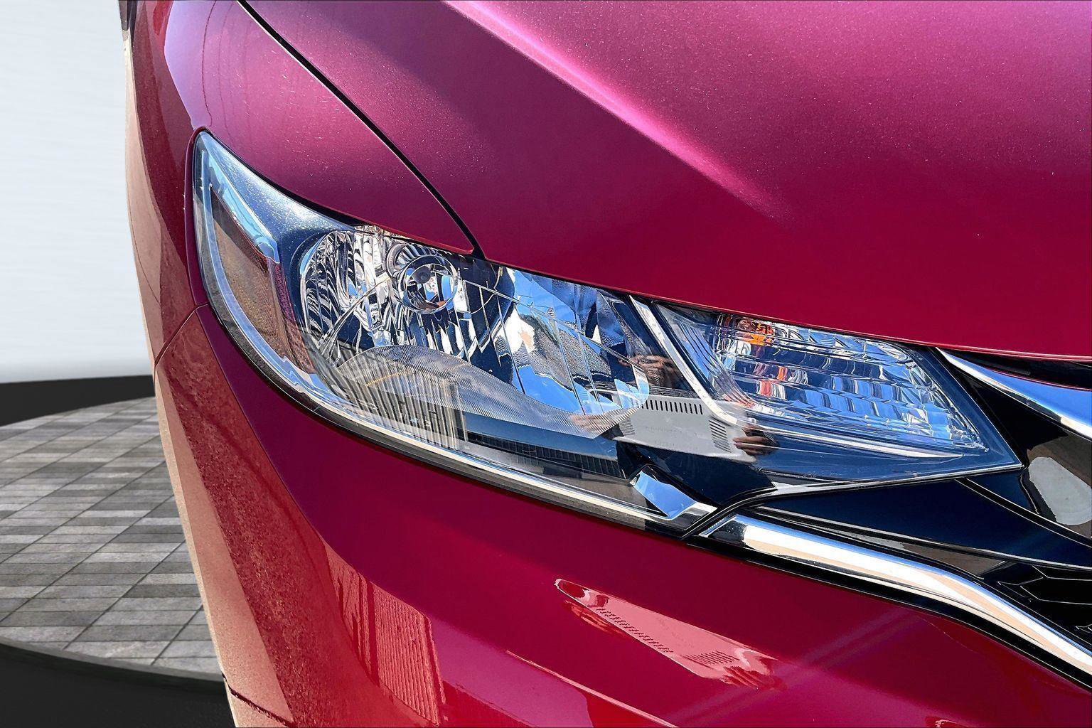 Used 2020 Honda Fit EX image 29