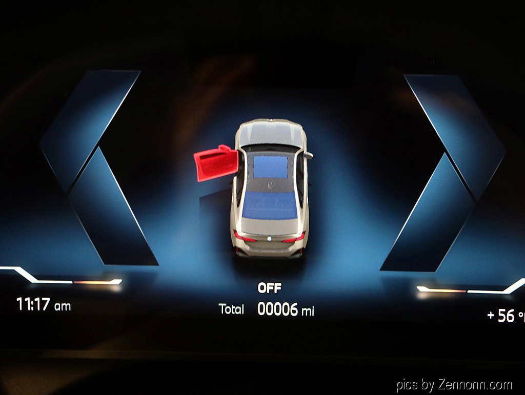 Used 2026 BMW 550e xDrive image 21