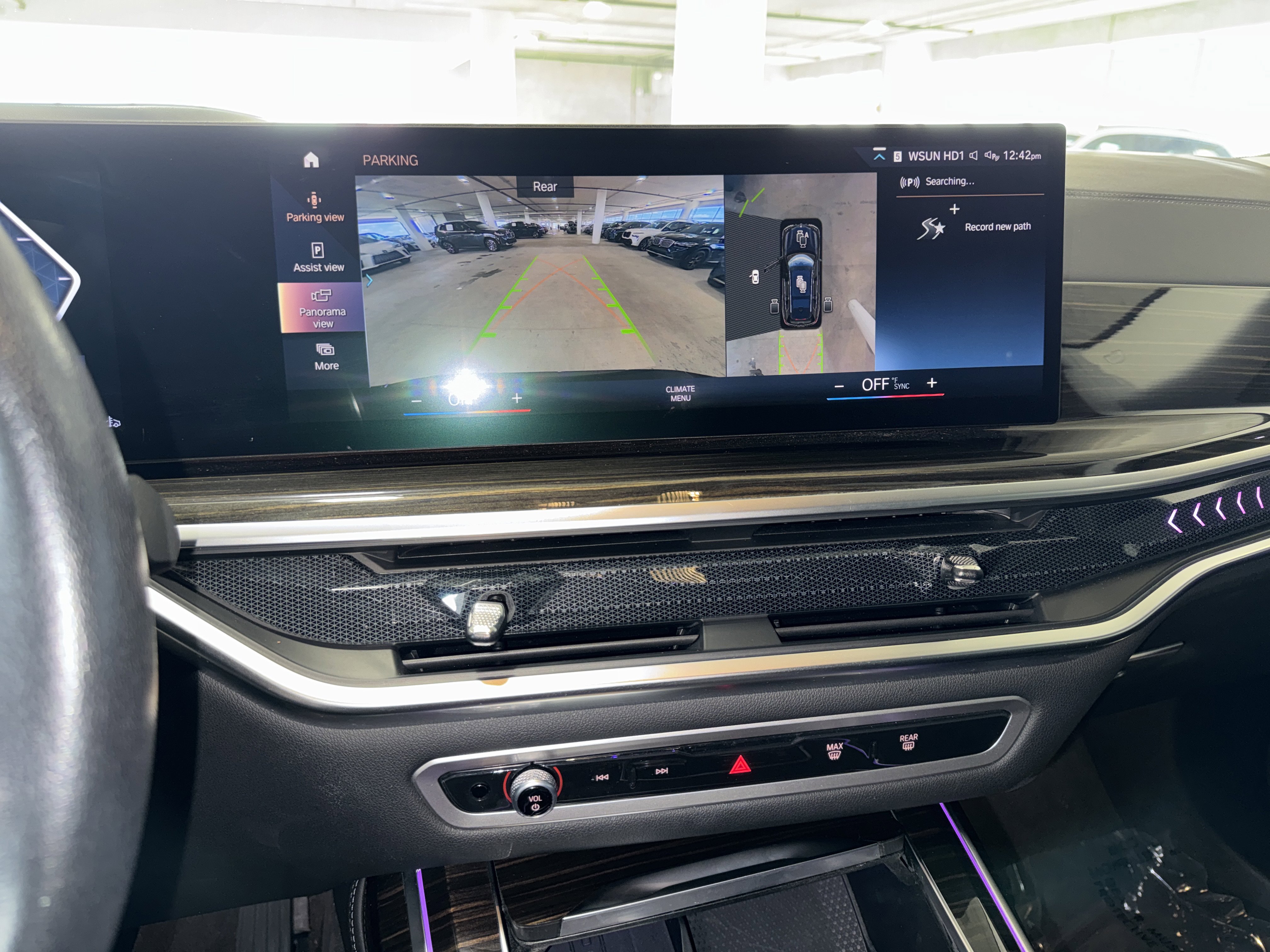 Used 2023 BMW X7 xDrive40i AWD/4WD image 17