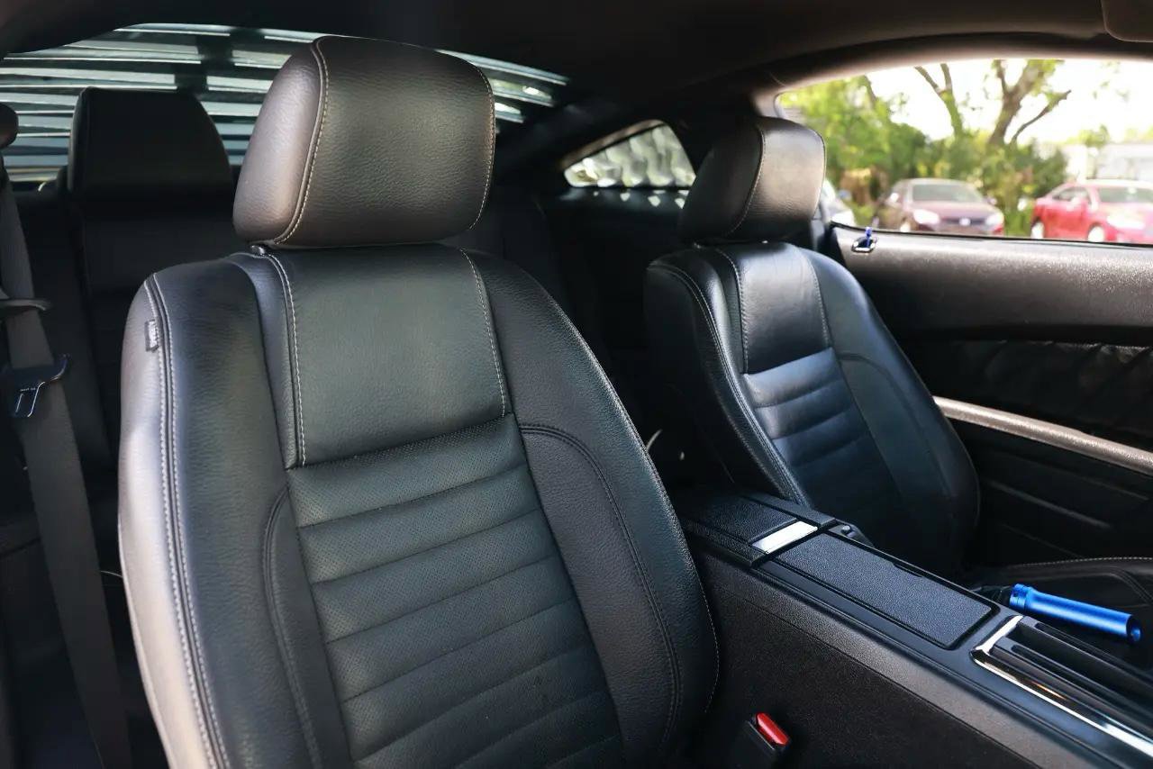 Used 2012 Ford Mustang Premium RWD image 16