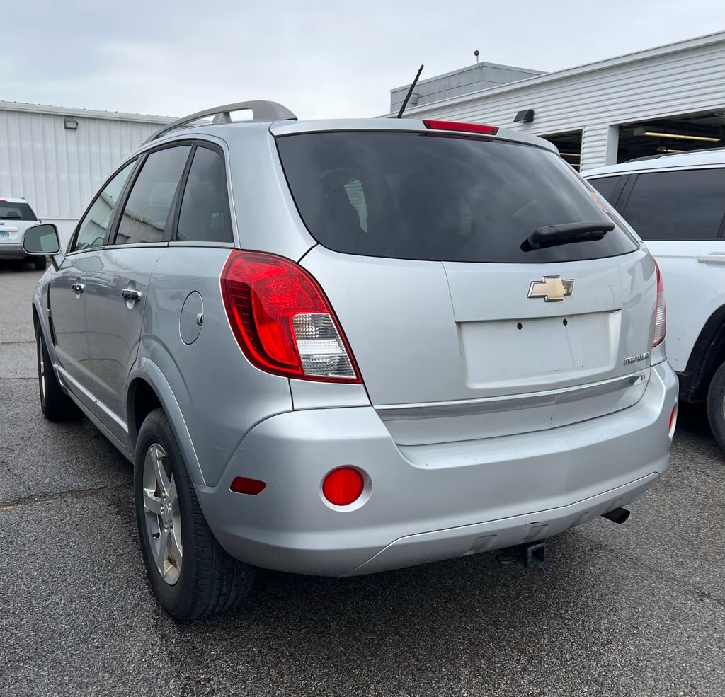 Used 2013 Chevrolet Captiva Sport LT FWD image 4