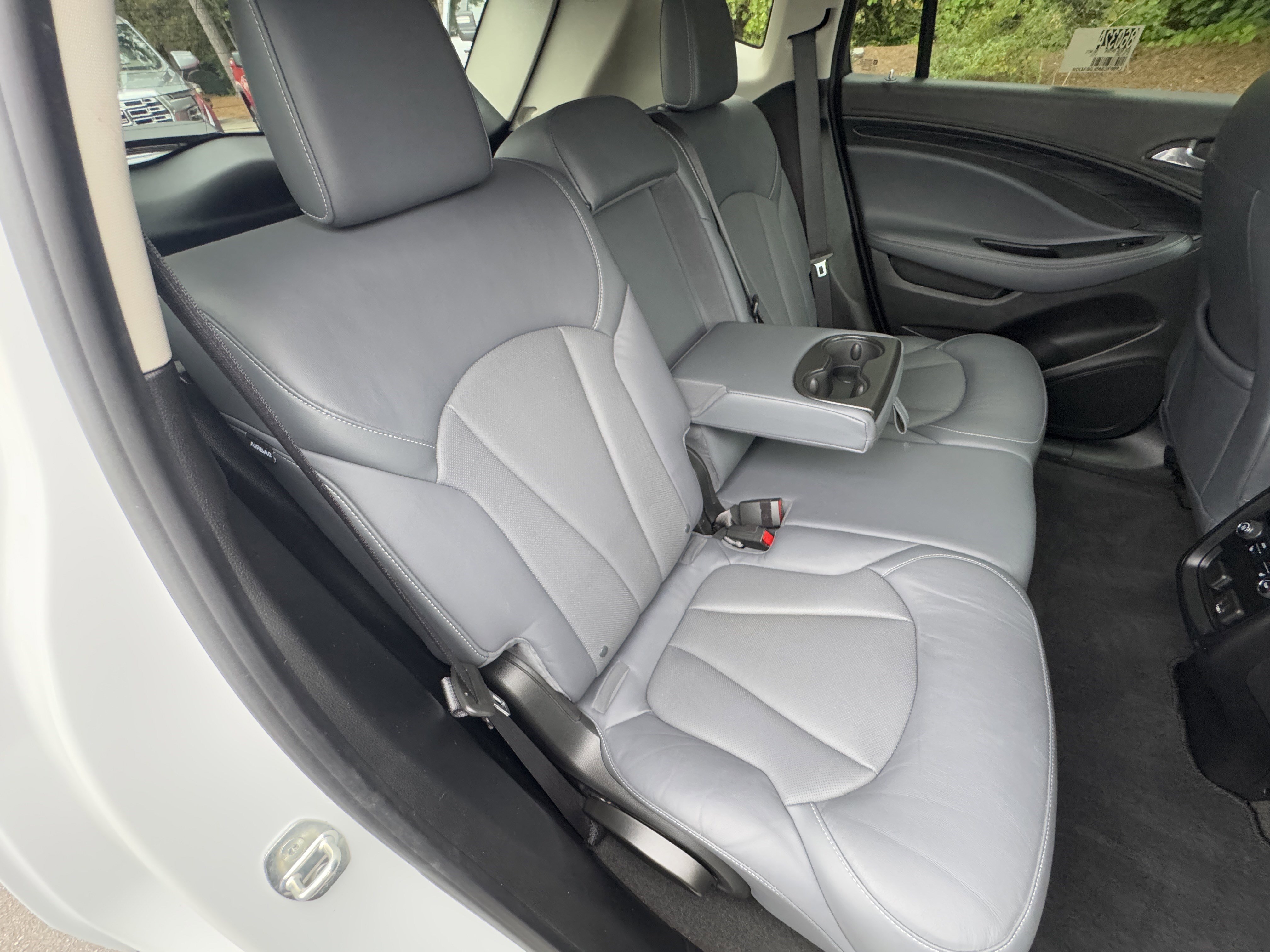 Used 2020 Buick Envision Essence image 19