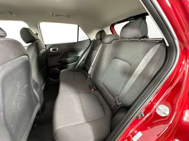 Used 2024 Hyundai Venue SE image 23