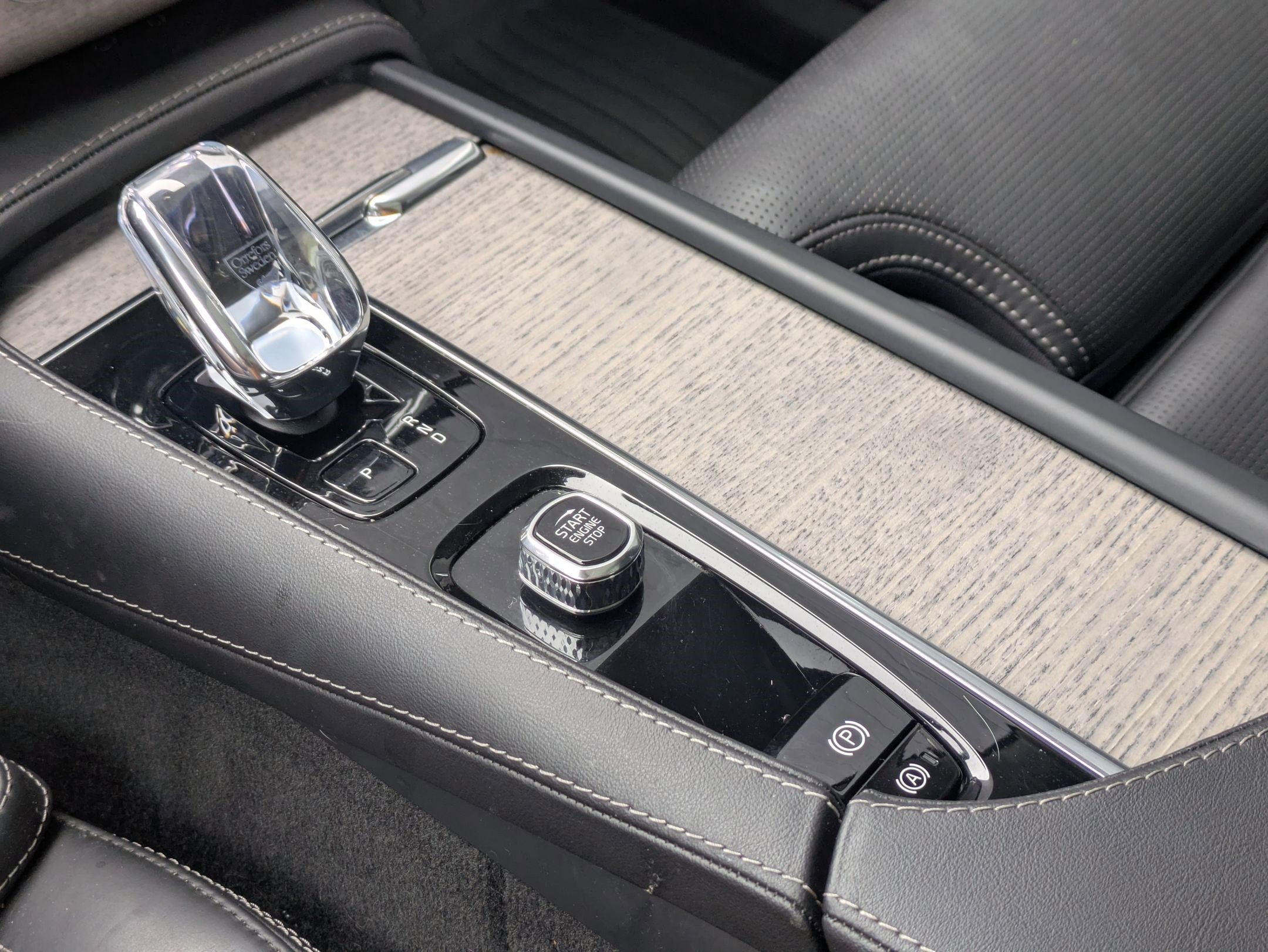 Used 2023 Volvo XC90 B6 Ultimate w/ Protection Package Premier image 19