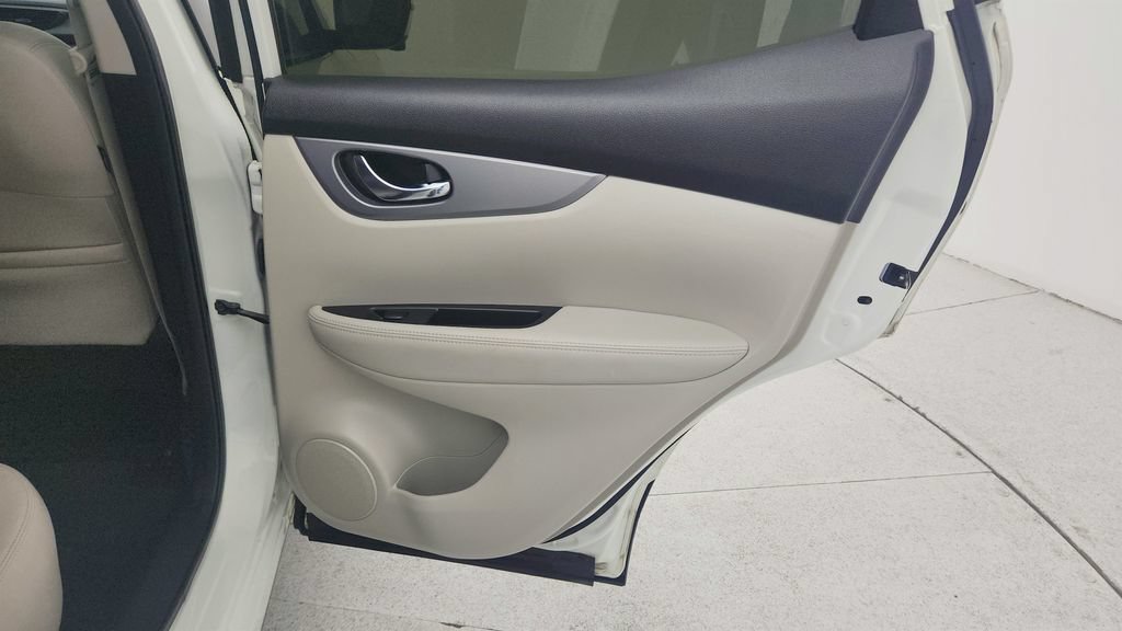 Used 2020 Nissan Rogue Sport SL FWD image 28