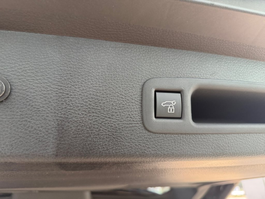 New 2026 Toyota Sienna XSE AWD/4WD image 22