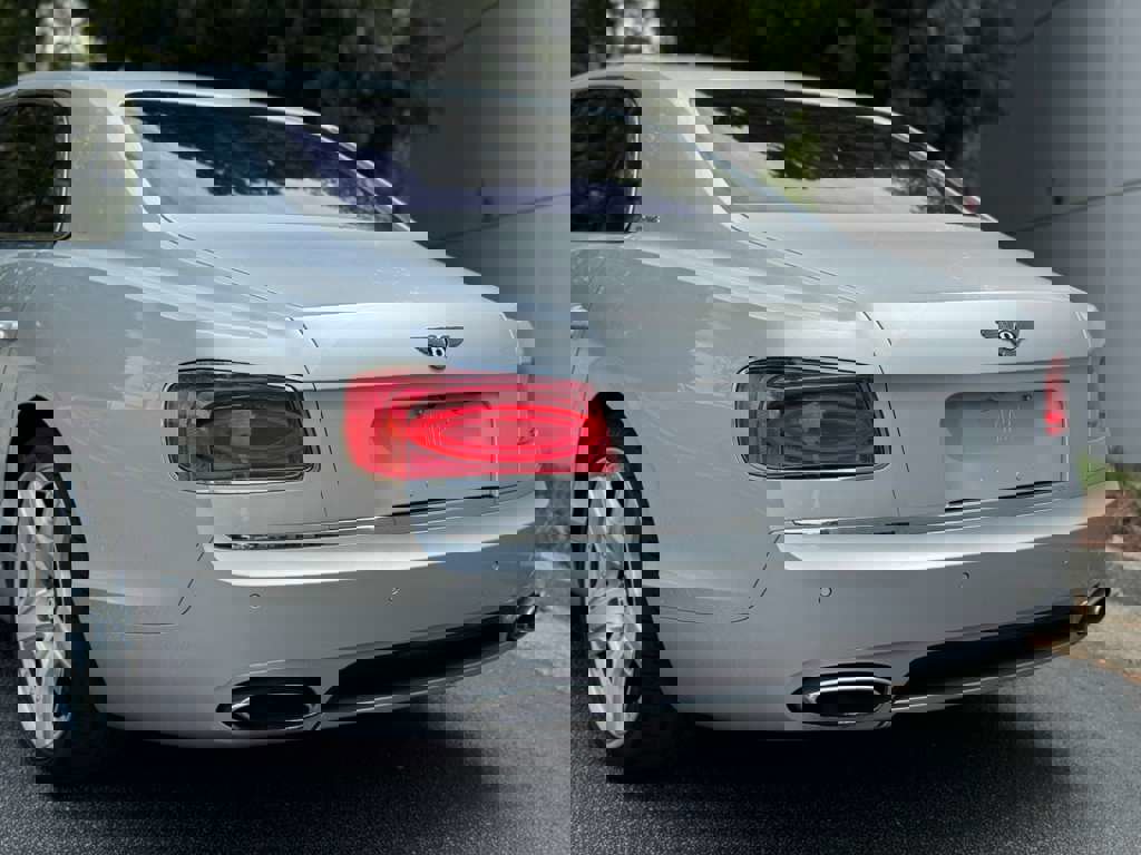 Used 2014 Bentley Flying Spur W12 image 18