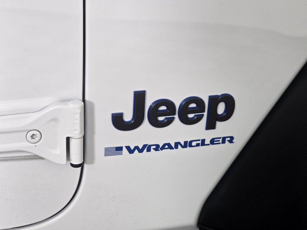 Used 2023 Jeep Wrangler Unlimited w/ Cold Weather Group AWD/4WD image 30
