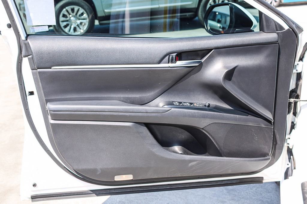 Used 2019 Toyota Camry SE image 21