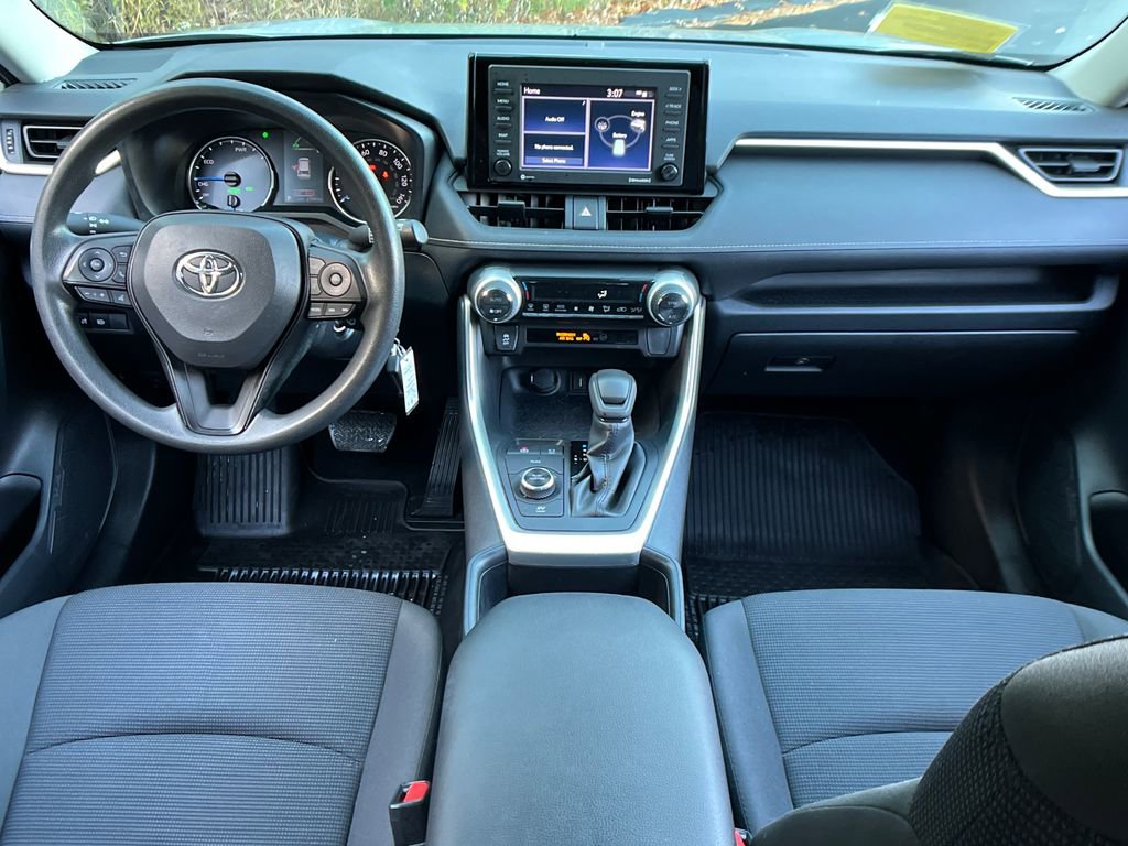 Used 2022 Toyota RAV4 LE image 13