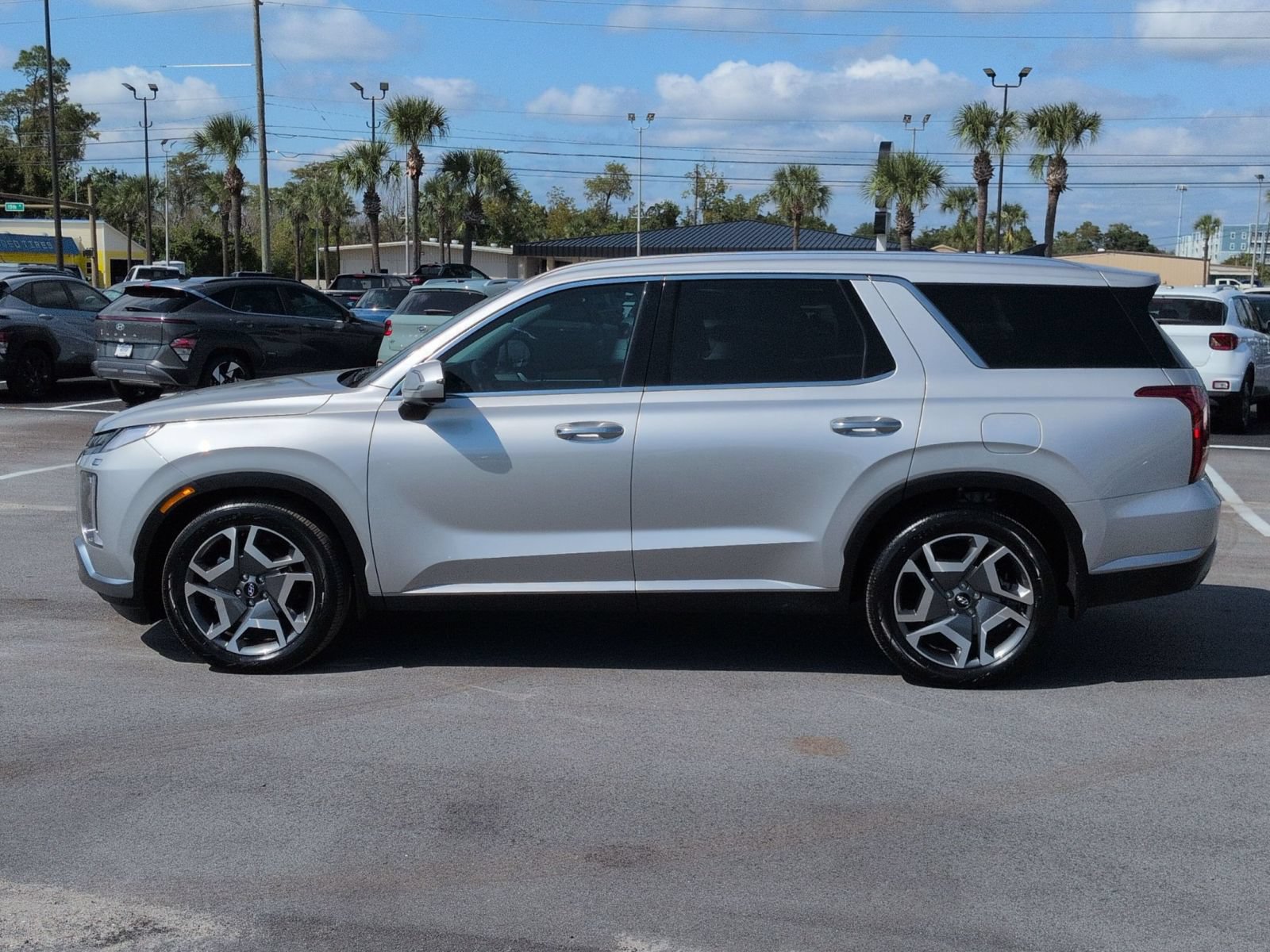 Used 2025 Hyundai Palisade SEL AWD/4WD image 9