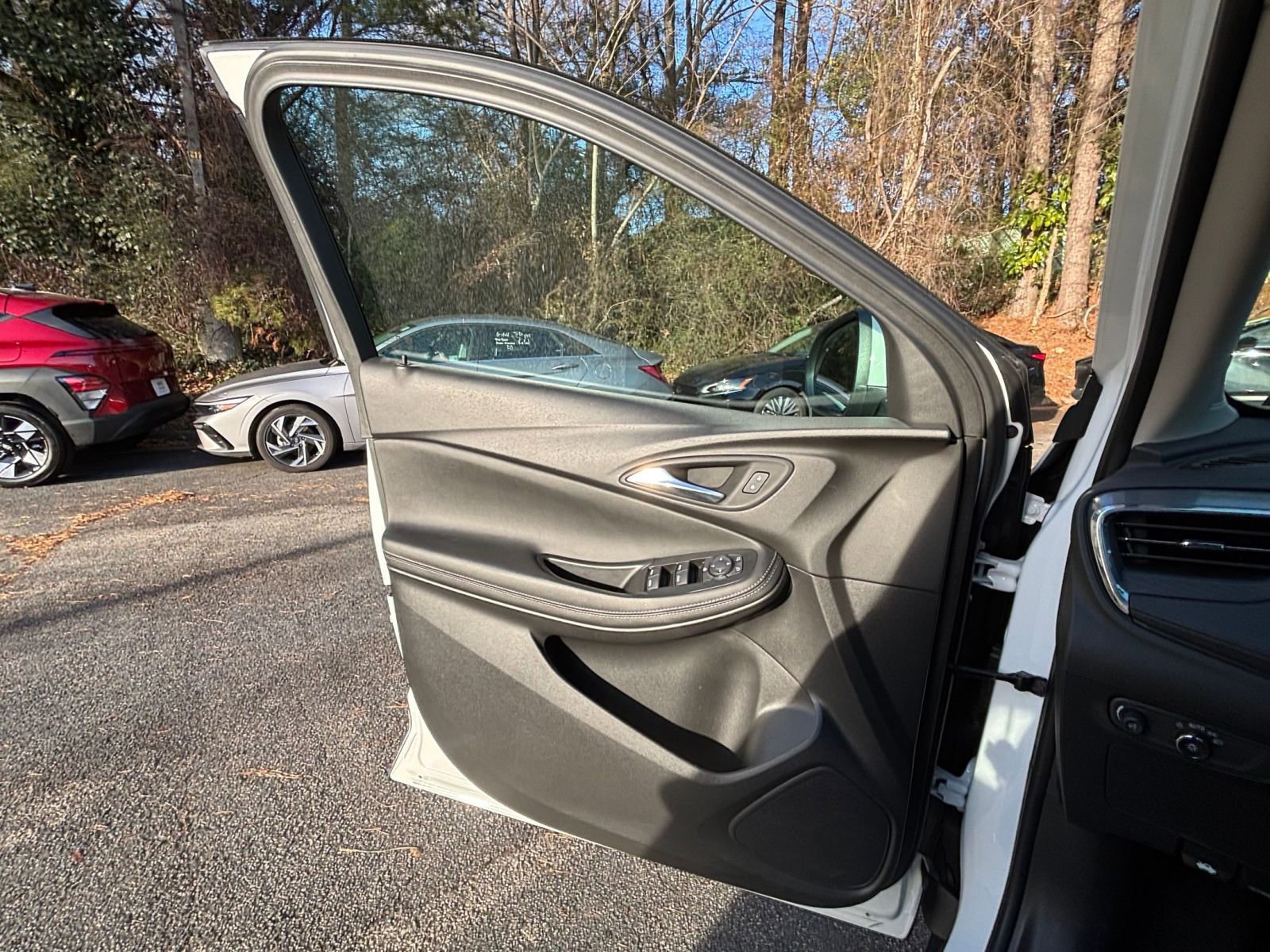 Used 2025 Buick Encore GX Preferred image 18