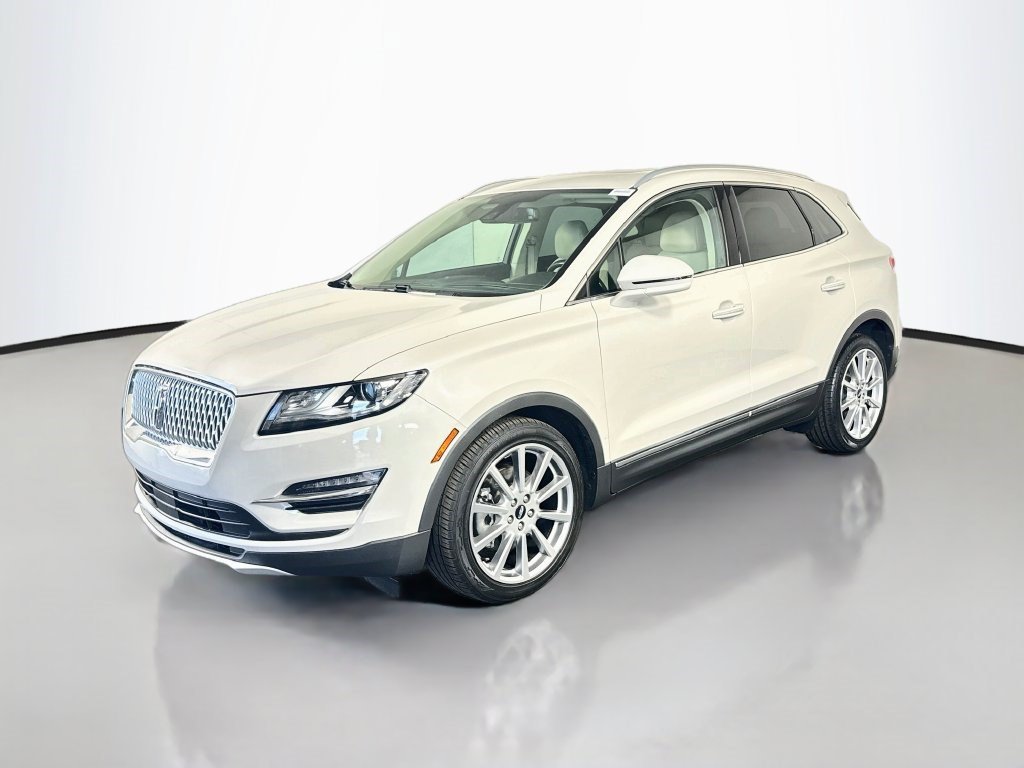 Used 2019 Lincoln MKC Reserve w/ MKC Climate Package FWD image 4