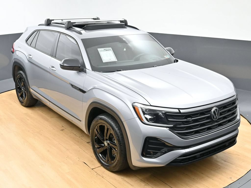 Used 2025 Volkswagen Atlas Cross Sport SEL R-Line AWD/4WD image 42