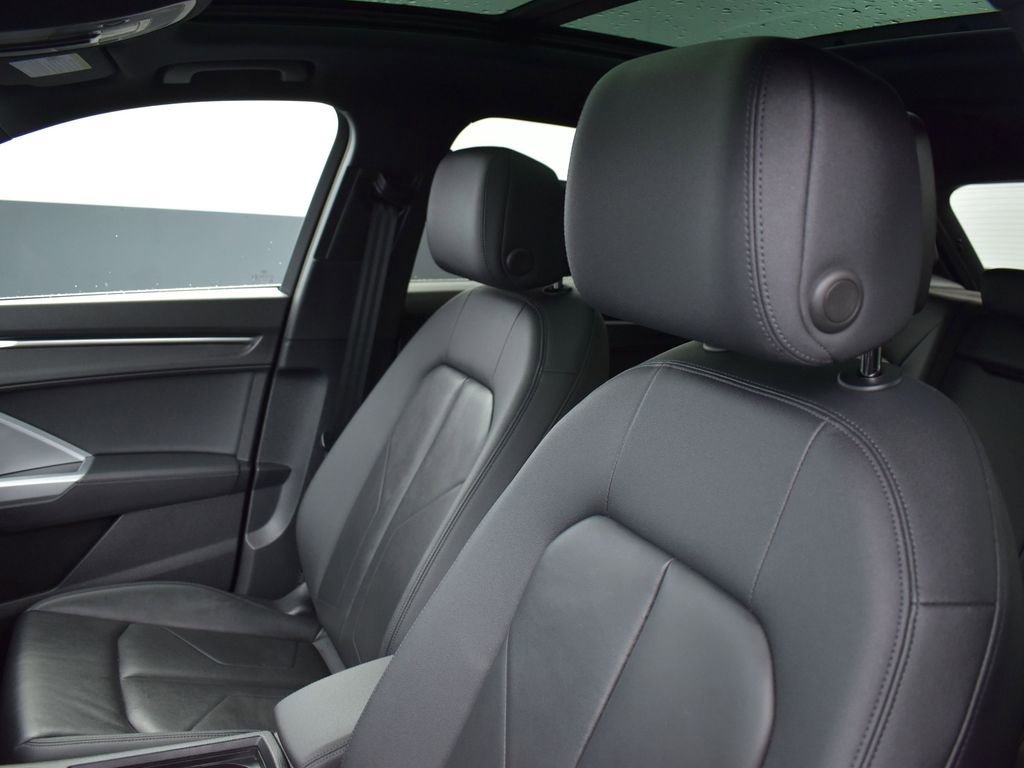 Used 2022 Audi Q3 2.0T Premium image 13