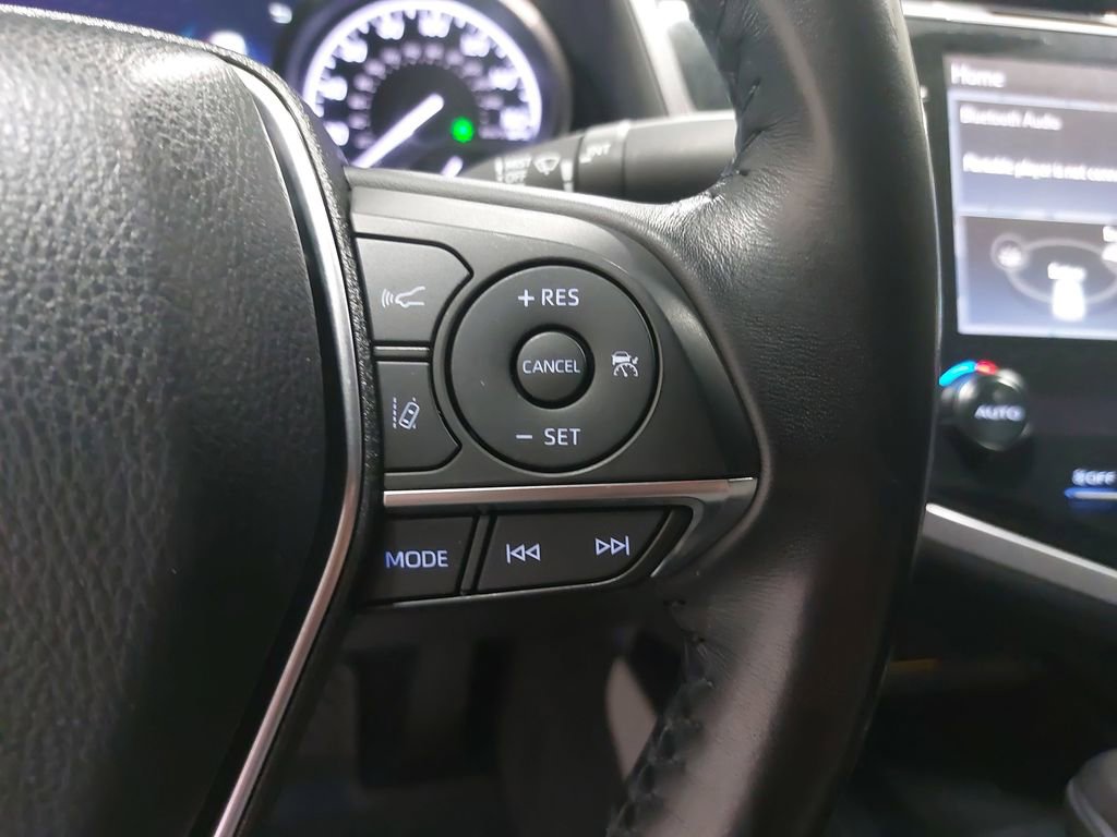 Used 2019 Toyota Camry XLE image 17