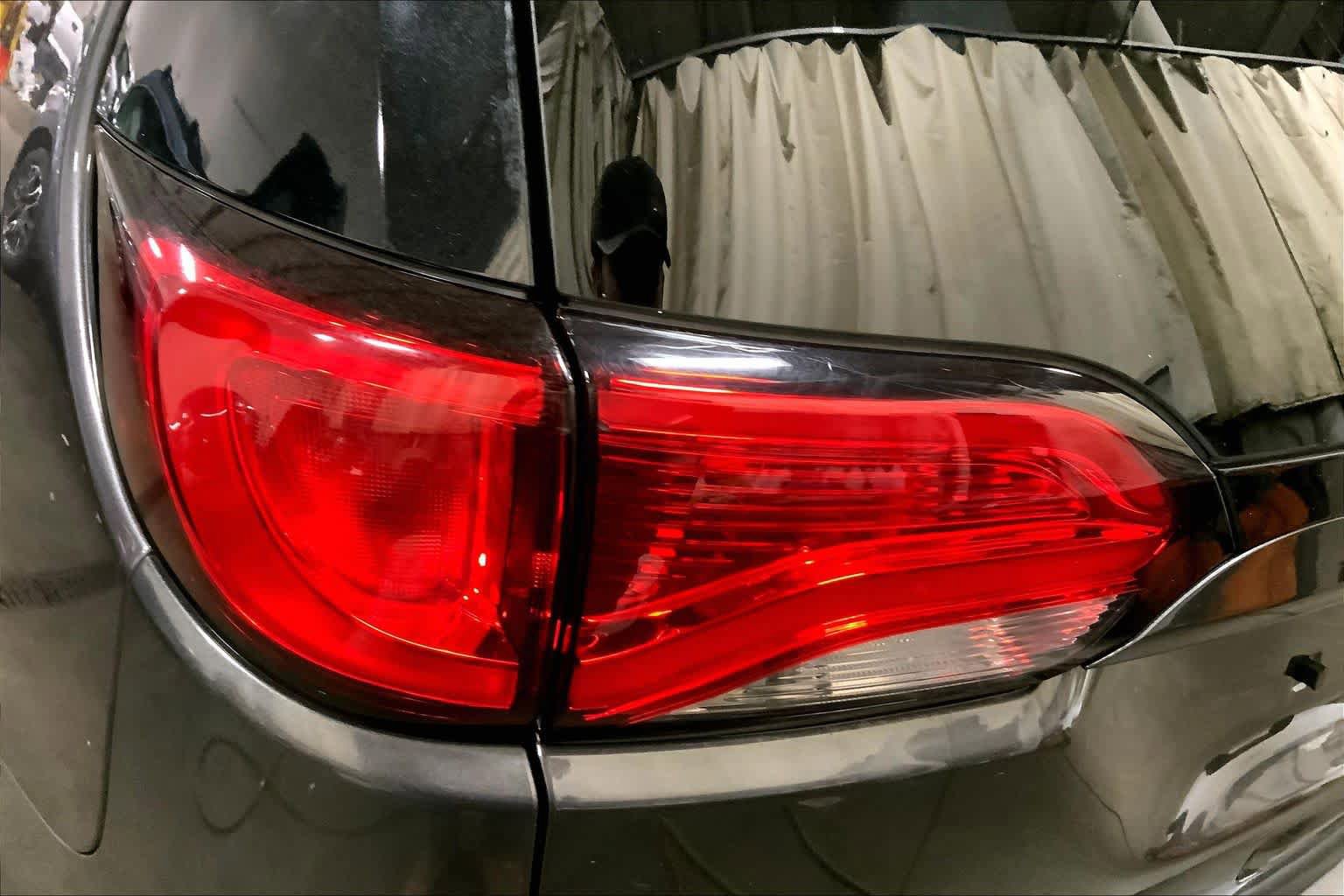 Used 2018 Chrysler Pacifica Touring-L image 28