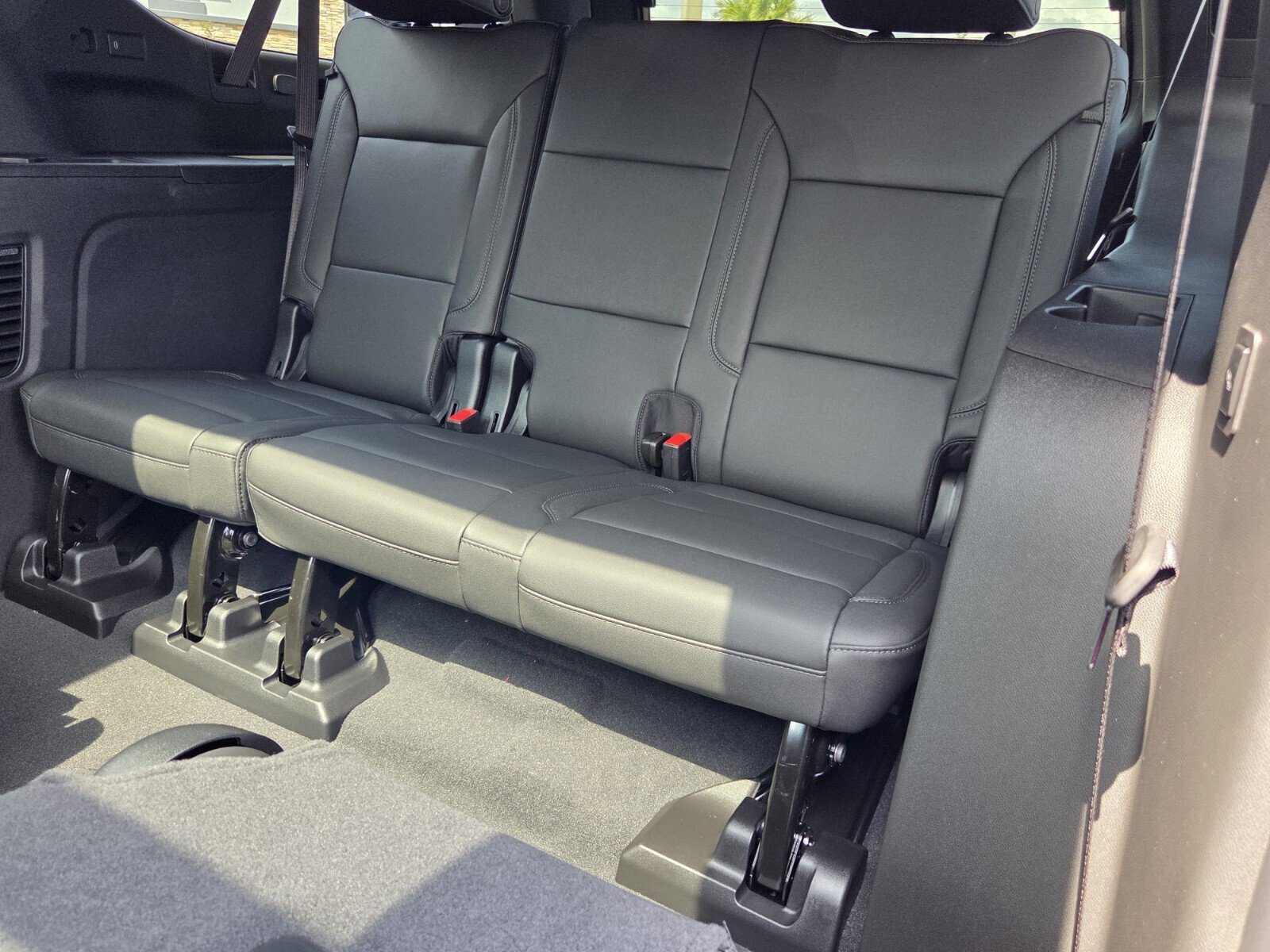 New 2026 Chevrolet Suburban Z71 w/ Comfort Package image 6