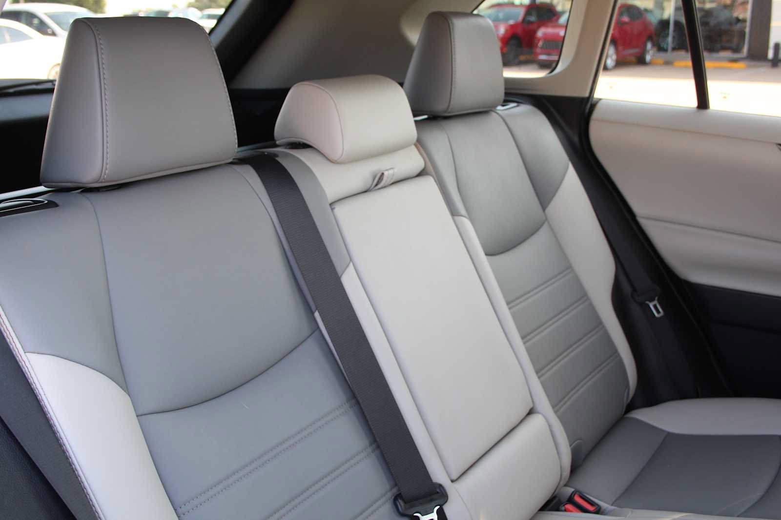 Used 2021 Toyota RAV4 XLE Premium FWD image 20