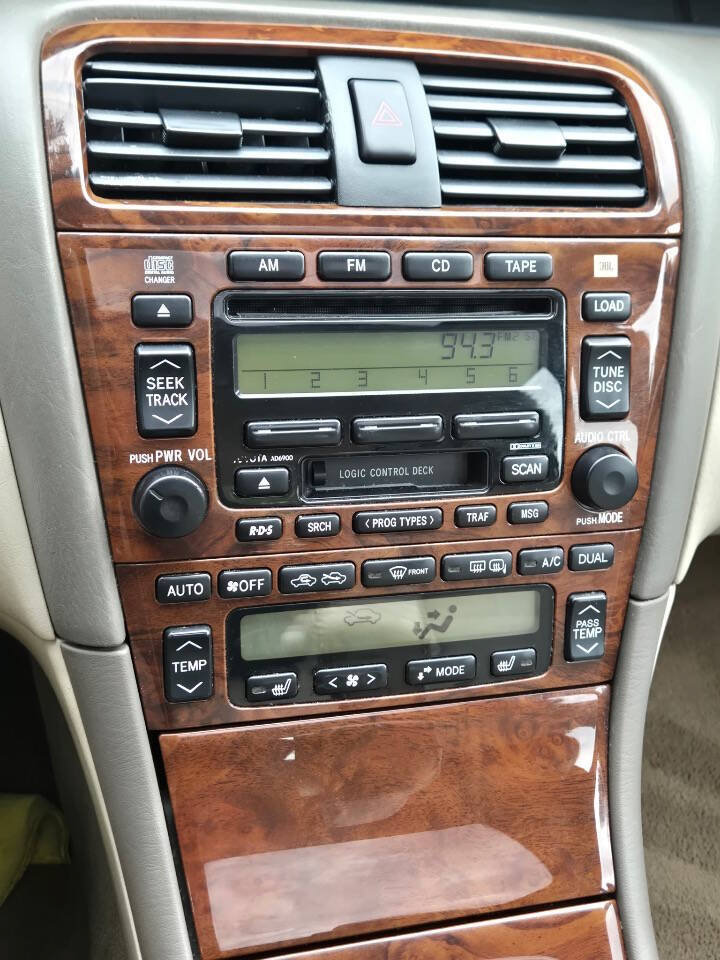 Used 2000 Toyota Avalon XLS