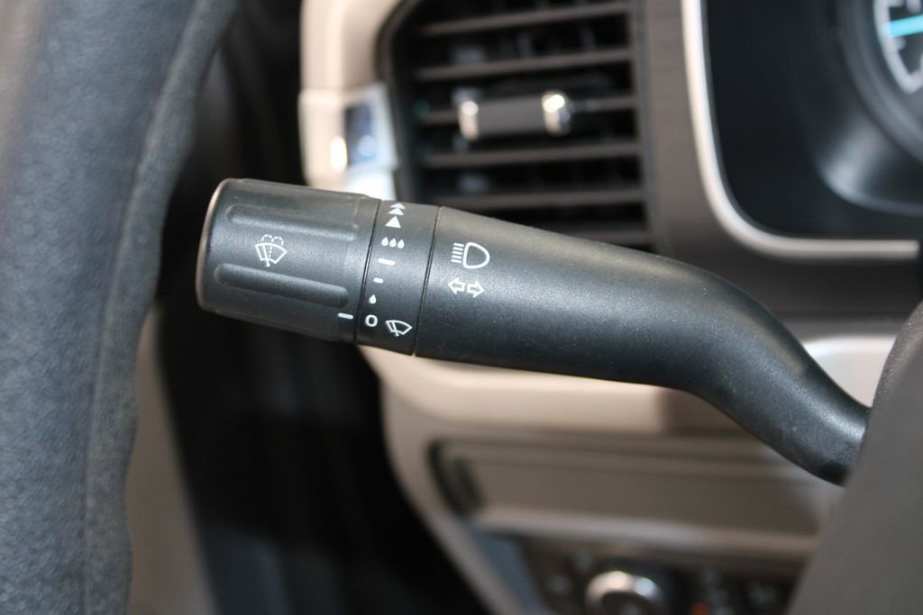 Used 2023 Ford F150 XLT image 38