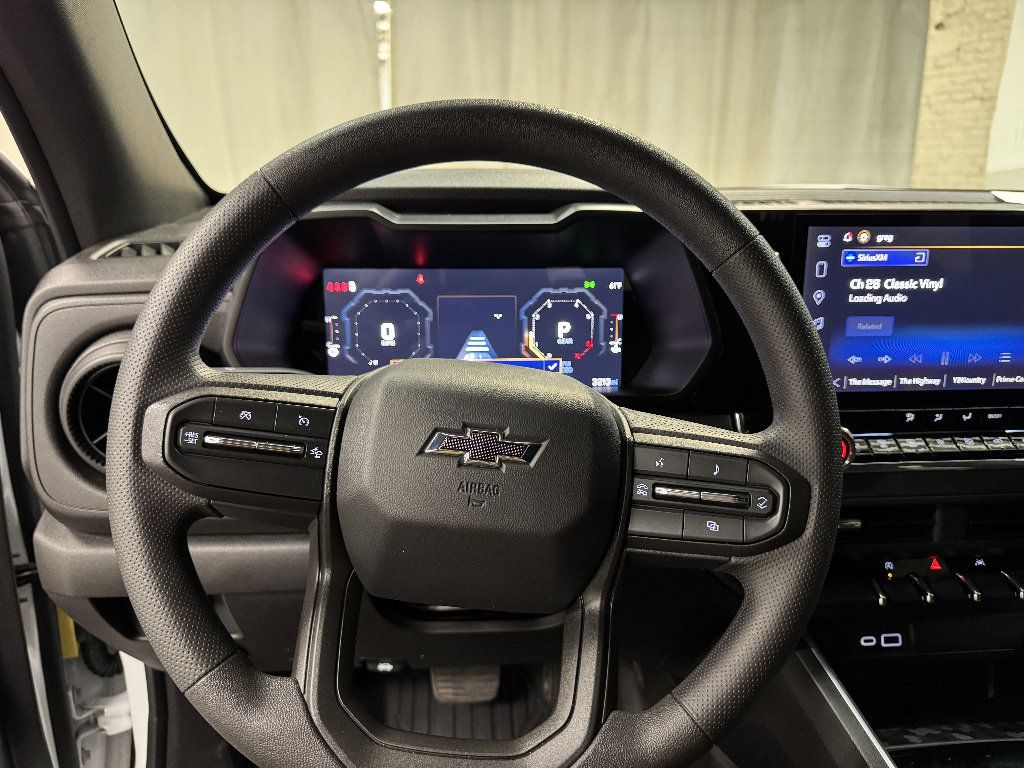 Used 2025 Chevrolet Colorado Trail Boss w/ Midnight Edition AWD/4WD image 27