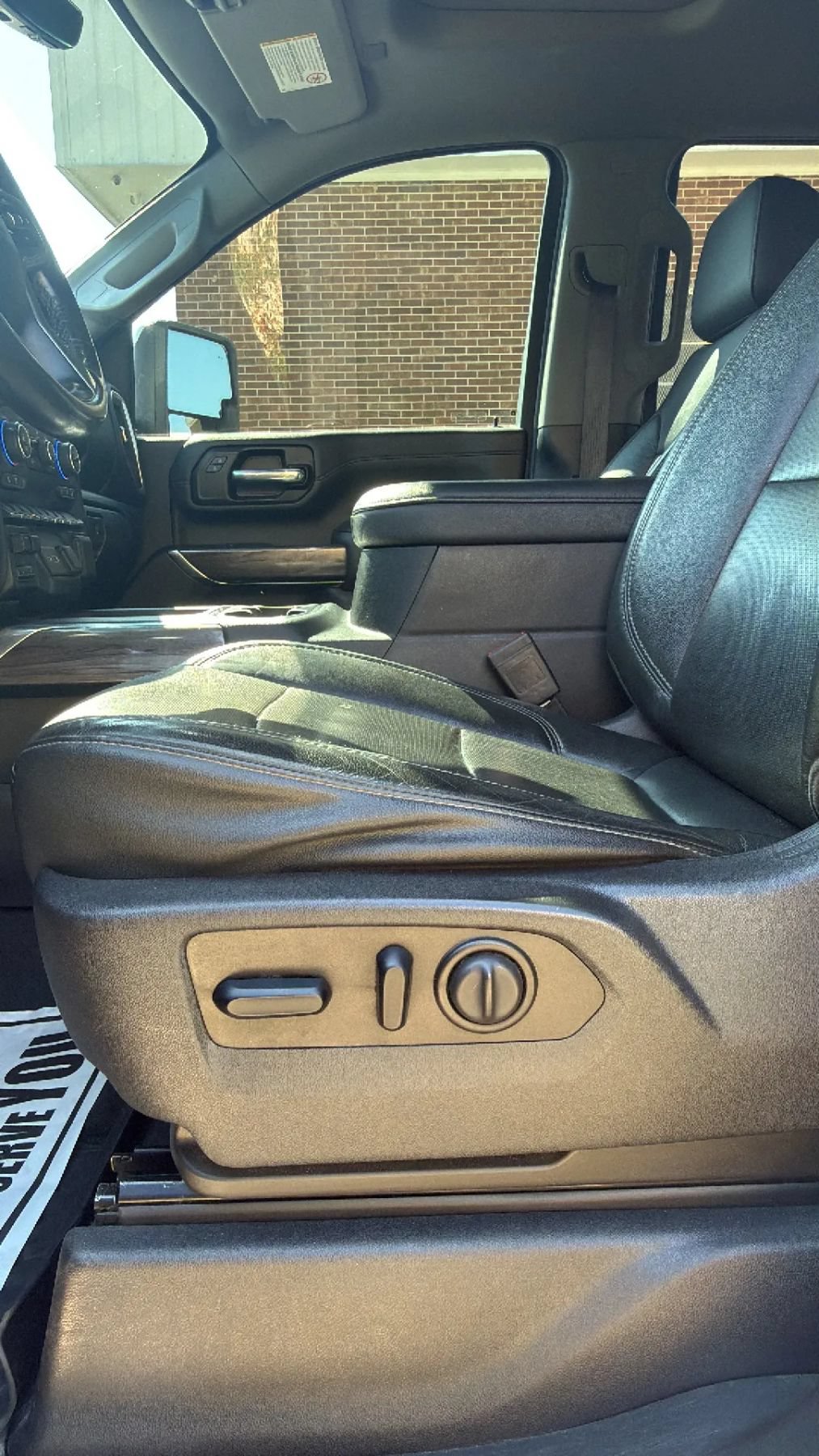 Used 2020 Chevrolet Silverado 2500 LTZ w/ LTZ Premium Package AWD/4WD image 17
