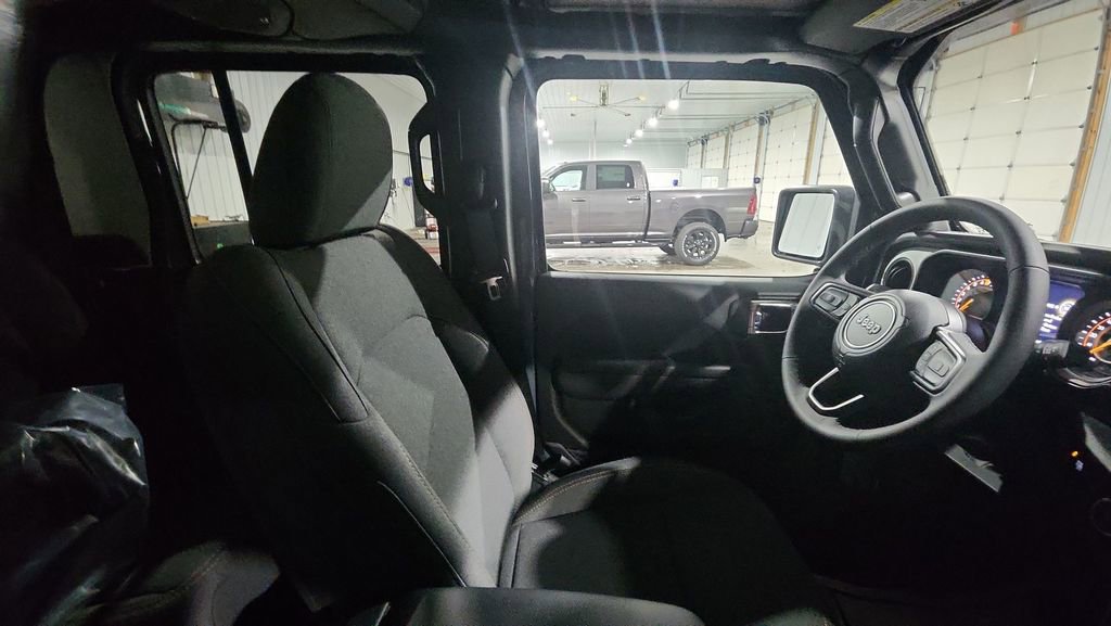 New 2026 Jeep Gladiator Willys image 13