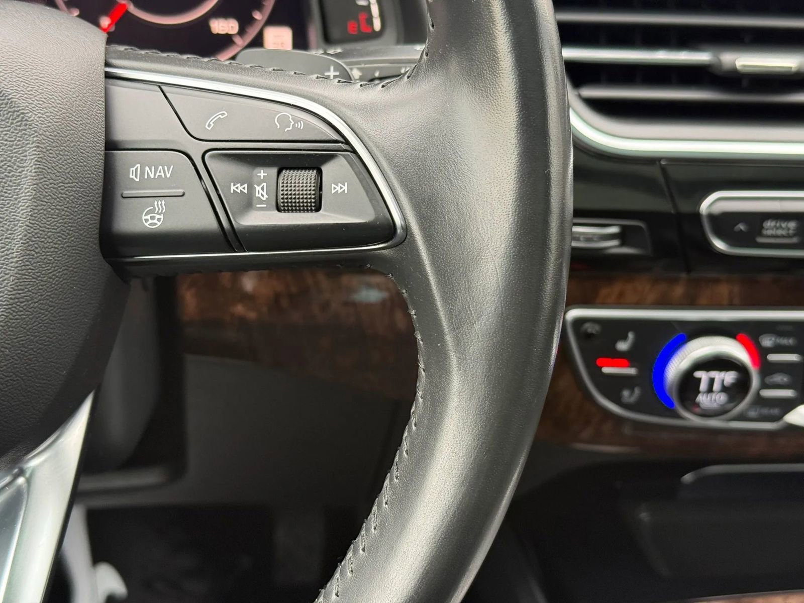 Used 2018 Audi Q7 3.0T Prestige w/ Prestige Package image 31