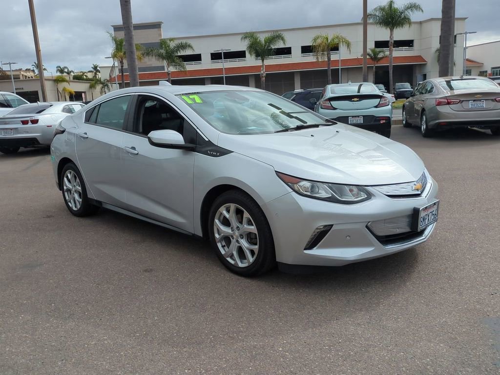 Used 2017 Chevrolet Volt Premier w/ Driver Confidence II Package image 2