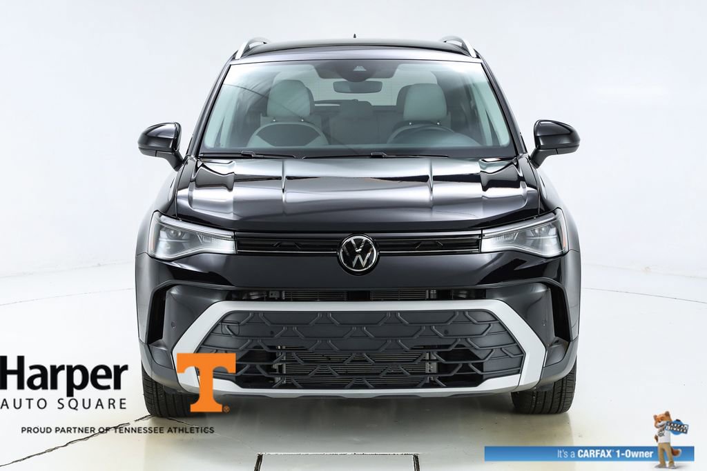 Used 2025 Volkswagen Taos SE image 16