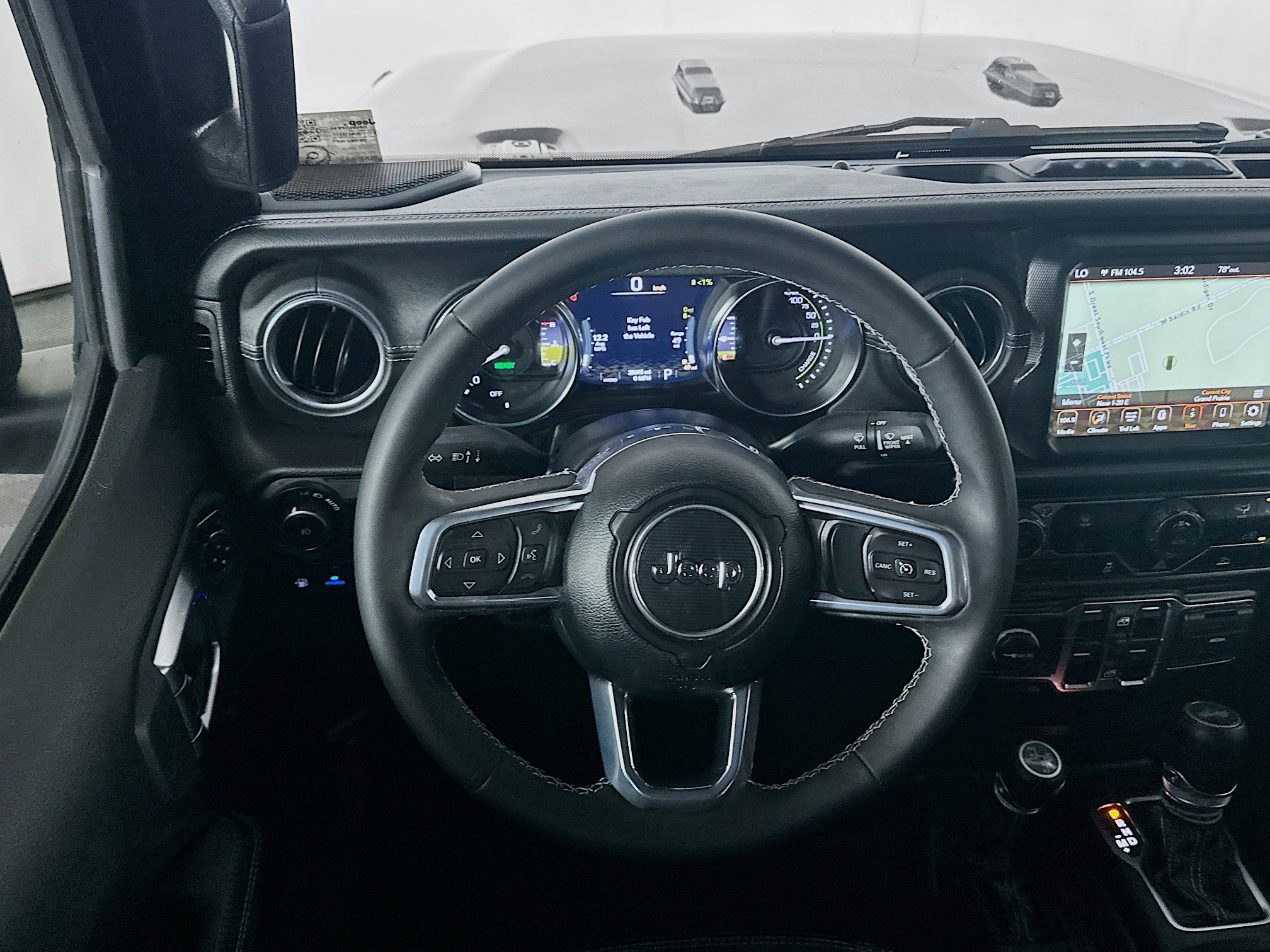 Used 2023 Jeep Wrangler Sahara image 17