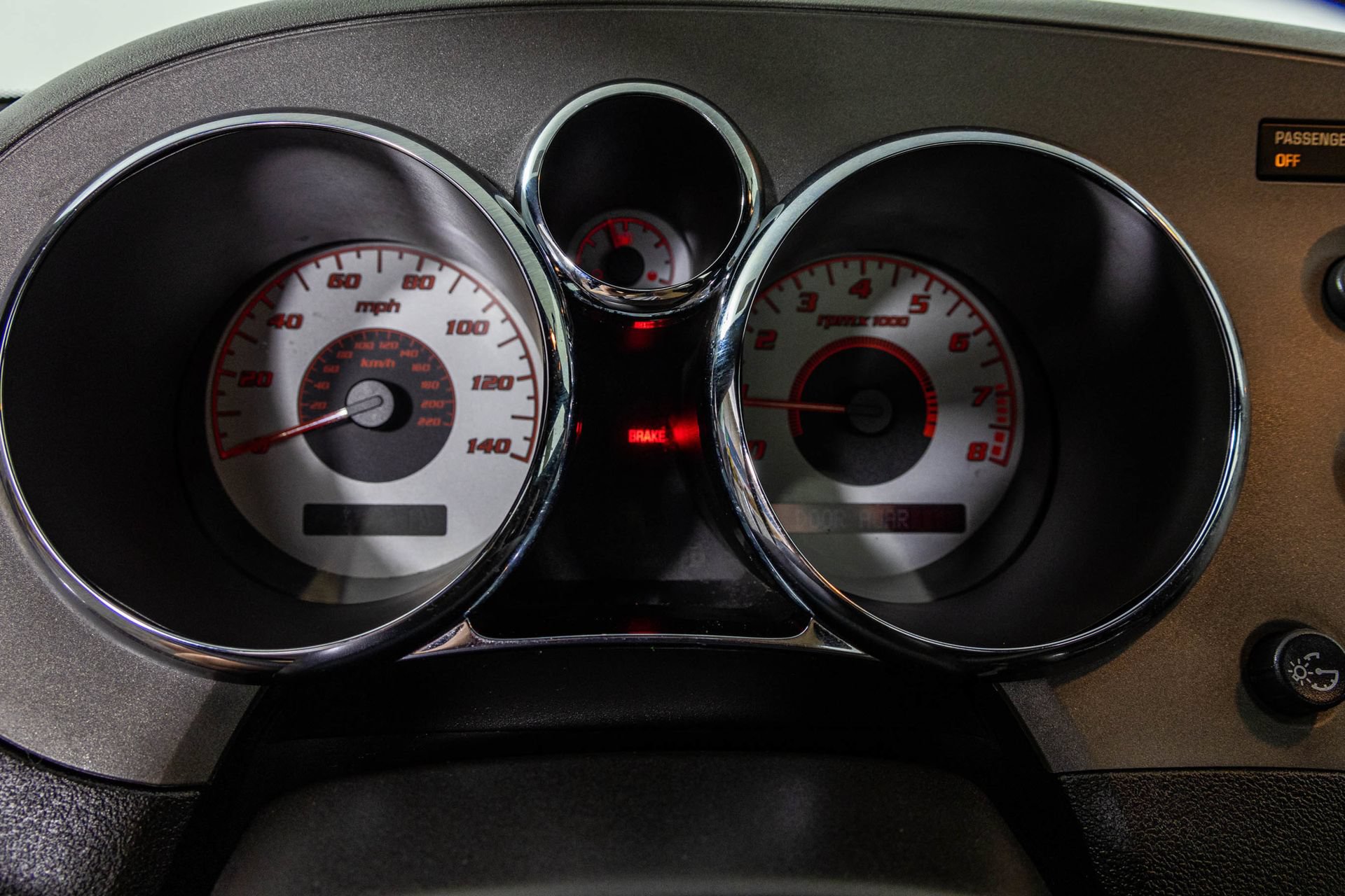 Used 2006 Pontiac Solstice Convertible w/ Premium Package RWD image 30